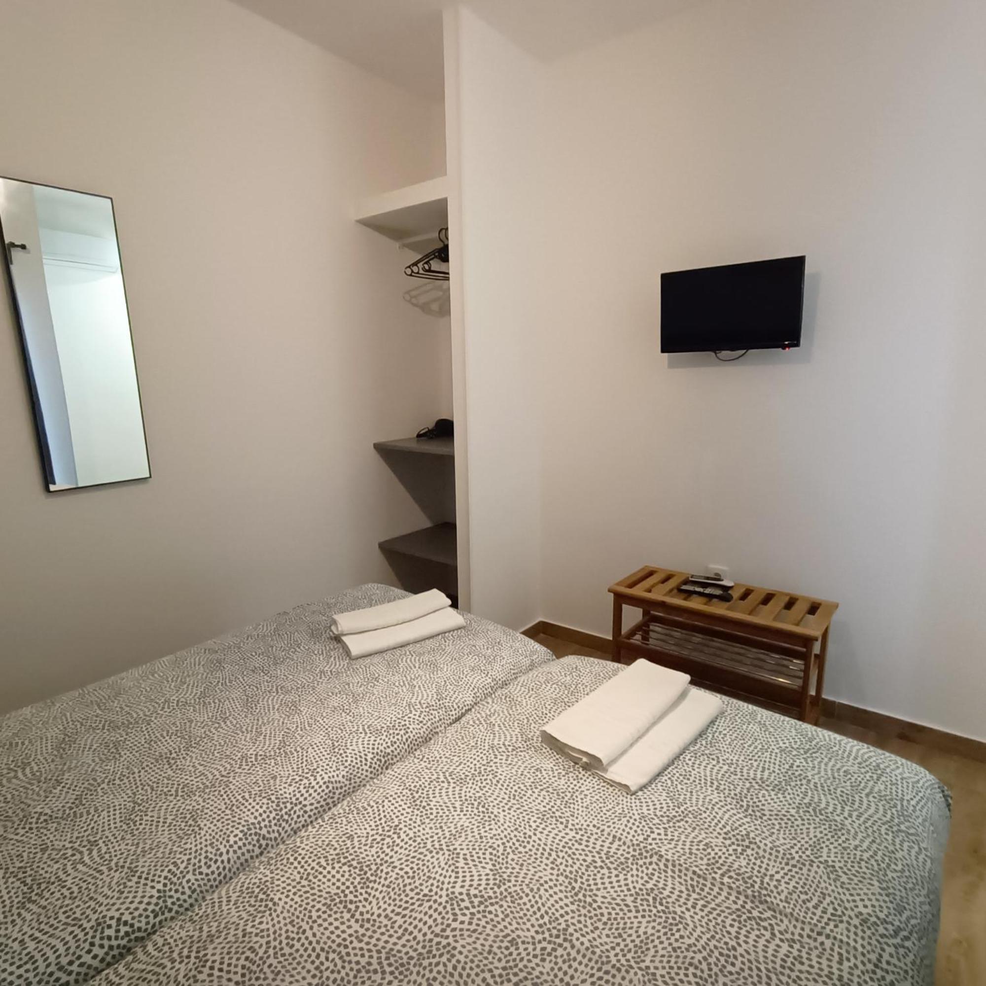Good Vibes - Lagos Guesthouse Екстер'єр фото